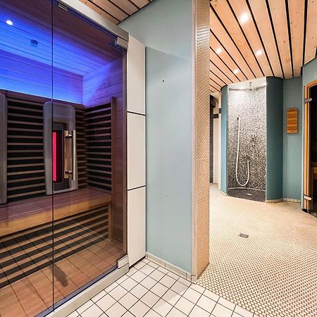 Hotel-Restaurant Vier Linden Щаде Екстериор снимка