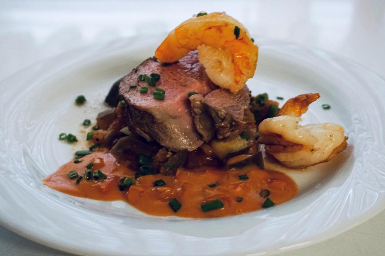 Hotel-Restaurant Vier Linden Щаде Екстериор снимка