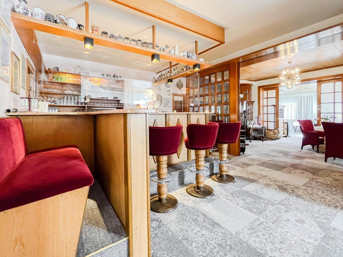 Hotel-Restaurant Vier Linden Щаде Екстериор снимка