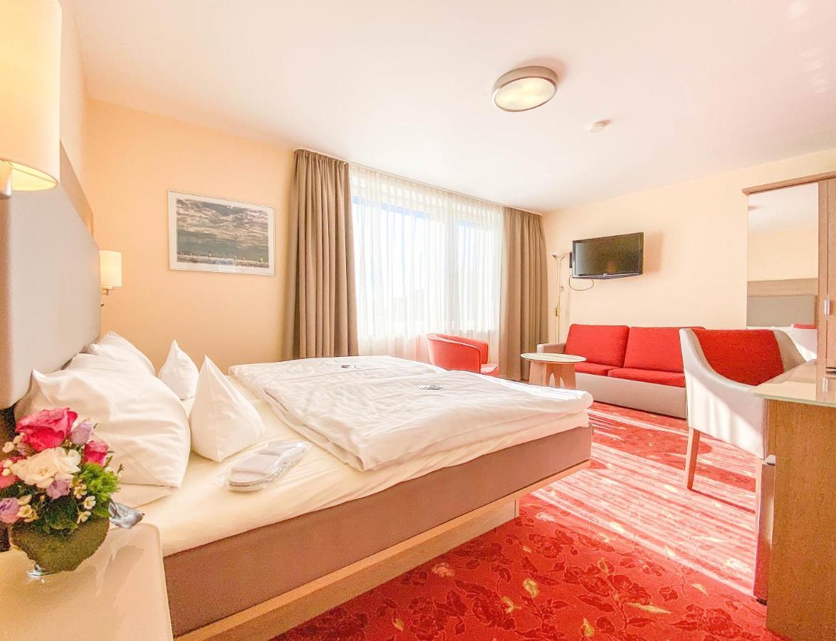 Hotel-Restaurant Vier Linden Щаде Екстериор снимка