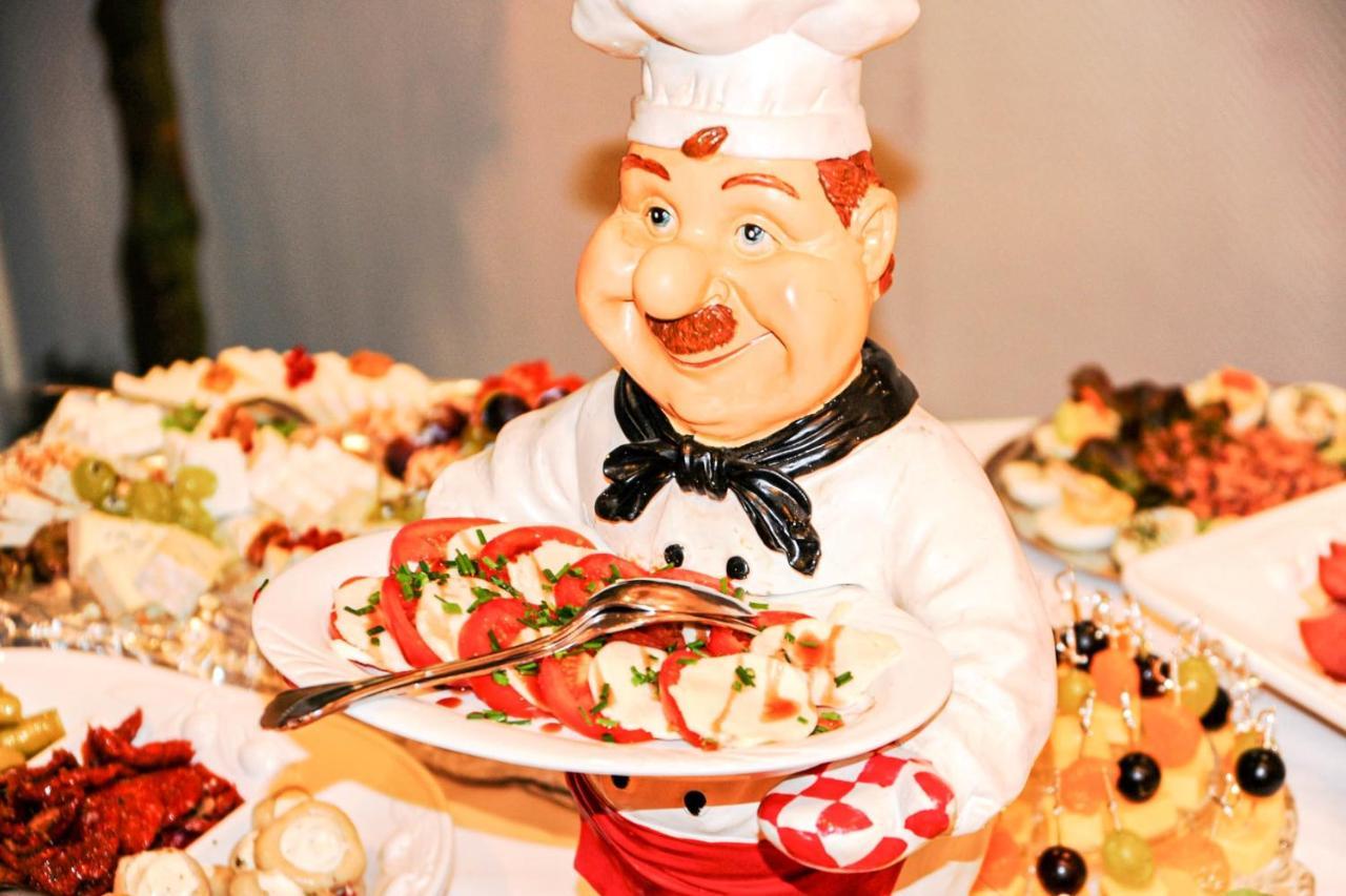 Hotel-Restaurant Vier Linden Щаде Екстериор снимка