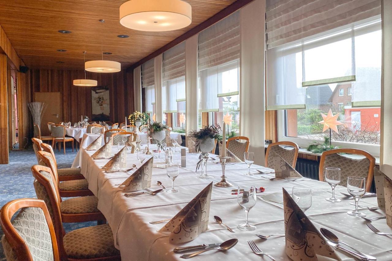 Hotel-Restaurant Vier Linden Щаде Екстериор снимка